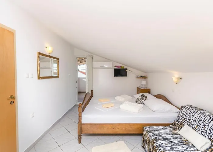 Ivanka On The Apartment