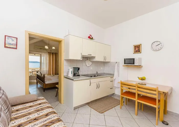 Ivanka On The Lägenhet *